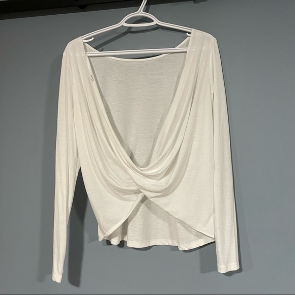 White reversible top - Picture 2 of 3